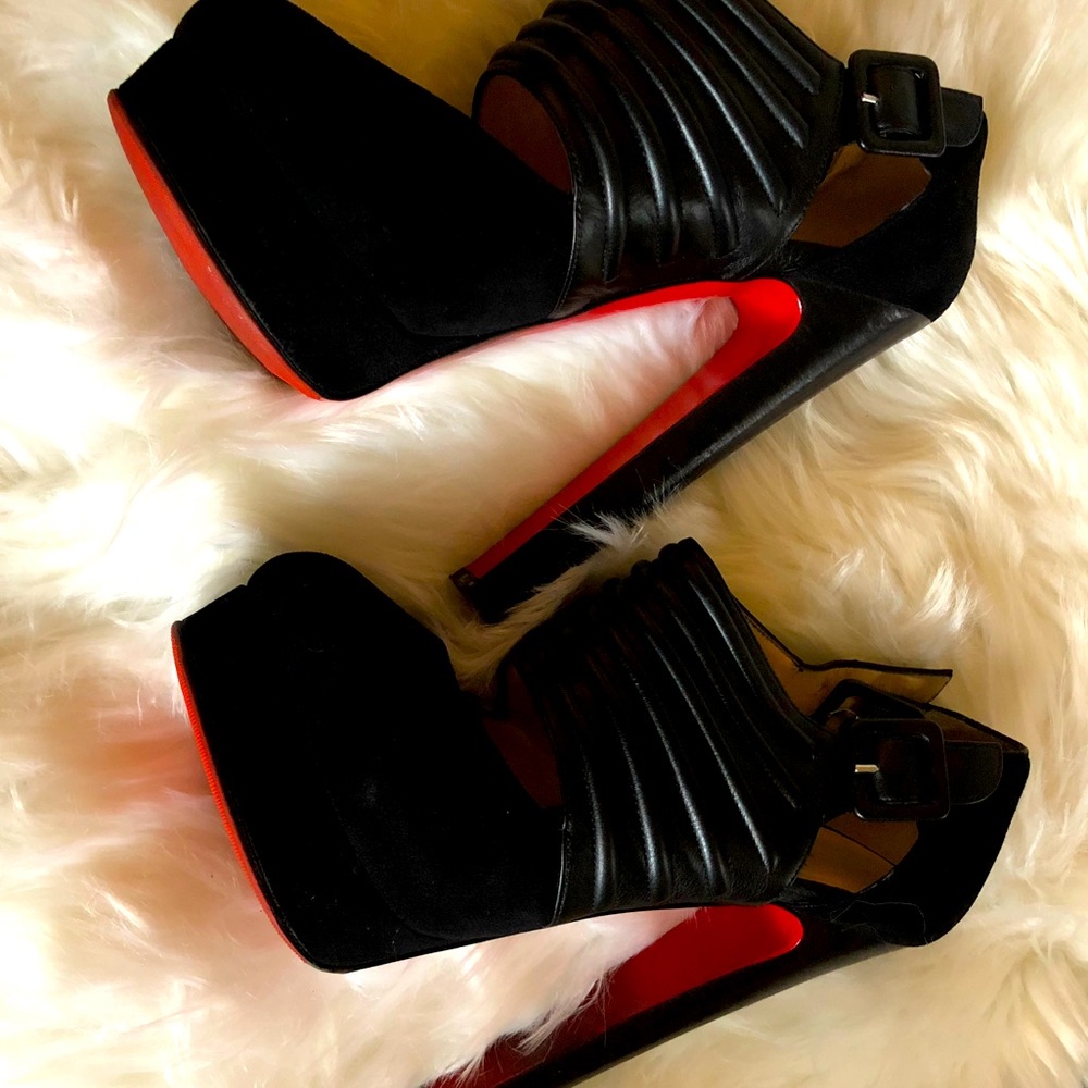 Christian Louboutin Bye Bye Velour